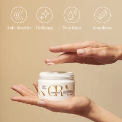 Masque Lumière Oil Reflections Wella 500ml -Produits Capillaires 116.31 3 99953.1694178880